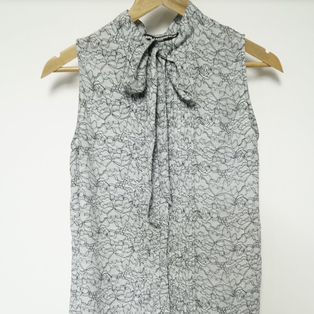 Karl Lagerfeld top!